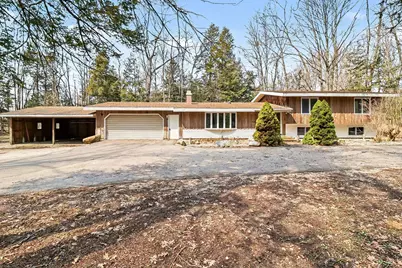 1878 E Parkdale Avenue, Manistee, MI 49660 - Photo 1