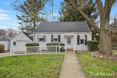 617 Vernon Avenue, Lansing, MI 48910 - Photo 1