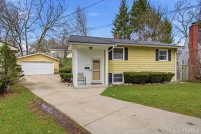 745 Barnett Place NE, Grand Rapids, MI 49503 - Photo 1