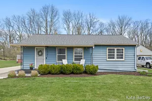 1421 Aberdeen St NE, Grand Rapids, MI 49505 - Photo 1