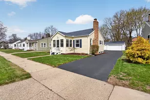 756 Elmwood Ave, Jackson, MI 49203 - Photo 1