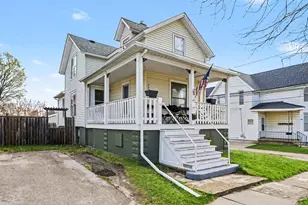 711 Jones St, Saint Joseph, MI 49085 - Photo 1