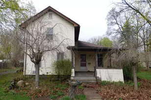 124 S Chipman St, Owosso, MI 48867 - Photo 1