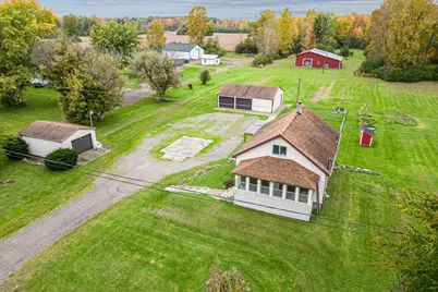4154 W Carpenter Road, Flint, MI 48504 - Photo 1
