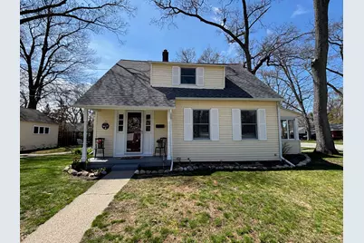 921 Moulton Avenue, Muskegon, MI 49445 - Photo 1