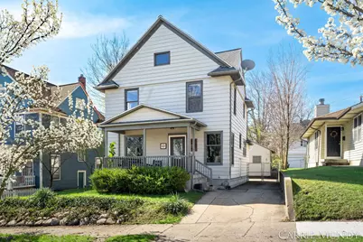 648 Crescent Street NE, Grand Rapids, MI 49503 - Photo 1