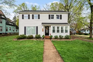 112 W Spruce St, Marshall, MI 49068 - Photo 1