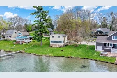 425 Oakwood Avenue, Clark Lake, MI 49234 - Photo 1
