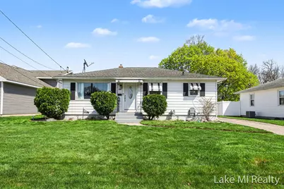 2884 Meyer Avenue SW, Wyoming, MI 49519 - Photo 1