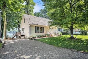 15891 Lakeview Dr, Buchanan, MI 49107 - Photo 1