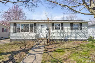 1427 Grant Ave, Grand Haven, MI 49417 - Photo 1