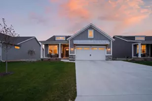 2550 Meadow Ridge Dr, Grand Rapids, MI 49534 - Photo 1