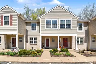 956 Ada Pl Dr SE, Grand Rapids, MI 49546 - Photo 1
