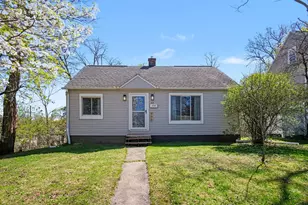 956 College Ave NE, Grand Rapids, MI 49503 - Photo 1