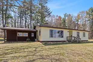 634 Croton Dr, Newaygo, MI 49337 - Photo 1