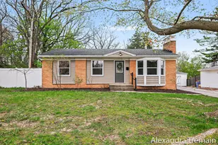 1602 4th St NW, Grand Rapids, MI 49504 - Photo 1
