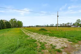 8090 E W Ave E, Vicksburg, MI 49097 - Photo 1