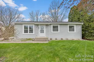 808 E Grant St, Greenville, MI 48838 - Photo 1