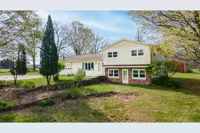 9027 W V Avenue, Schoolcraft, MI 49087 - Photo 1