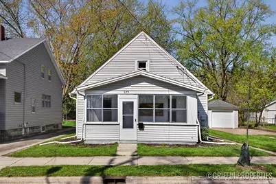 679 Garfield Avenue NW, Grand Rapids, MI 49504 - Photo 1