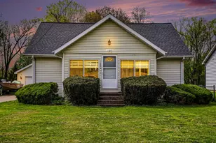 160 Charleston Ave, Battle Creek, MI 49037 - Photo 1