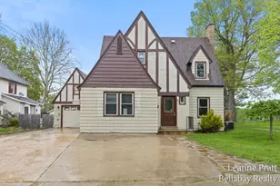 629 S Jefferson St, Hastings, MI 49058 - Photo 1