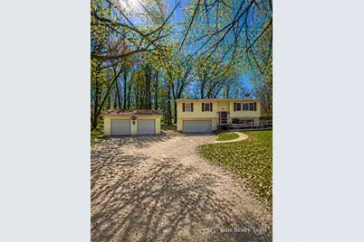 838 Fremont Street, Newaygo, MI 49337 - Photo 1