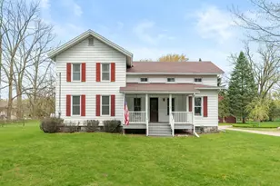 6817 E T Ave, Vicksburg, MI 49097 - Photo 1