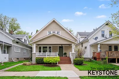 1117 Powers Avenue NW, Grand Rapids, MI 49504 - Photo 1