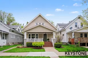 1117 Powers Ave NW, Grand Rapids, MI 49504 - Photo 1