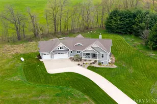 5115 Twin Creek Estates Dr, Rockford, MI 49341 - Photo 1
