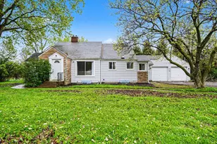 5610 Cascade Rd SE, Grand Rapids, MI 49546 - Photo 1