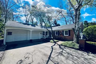 392 Eastmoor Ave SE, Grand Rapids, MI 49546 - Photo 1