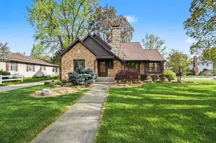 623 E Central Ave, Zeeland, MI 49464 - Photo 1