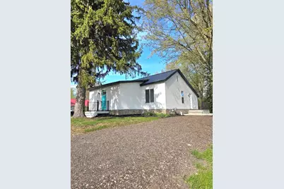 130 N 10th Street N, Edmore, MI 48829 - Photo 1