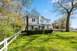 786 N Shore Dr, Holland, MI 49424 - Photo 1
