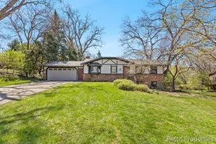 2160 Fox Ridge Dr NE, Grand Rapids, MI 49505 - Photo 1