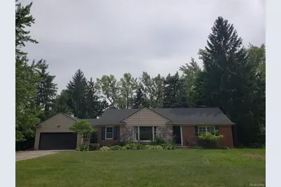 805 S Pemberton Road, Bloomfield Hills, MI 48302 - Photo 1
