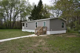 370 68th St, South Haven, MI 49090 - Photo 1
