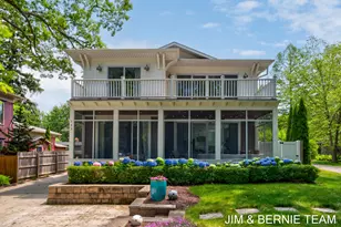 153 Elizabeth St, Saugatuck, MI 49453 - Photo 1