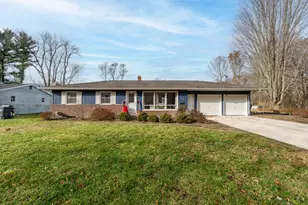733 Hazen St, Paw Paw, MI 49079 - Photo 1