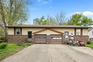 59 Wayne St SE, Grand Rapids, MI 49548 - Photo 1