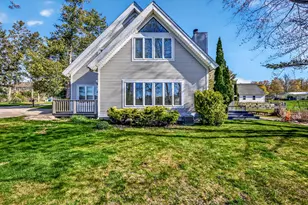 558 S Wythe St, Pentwater, MI 49449 - Photo 1