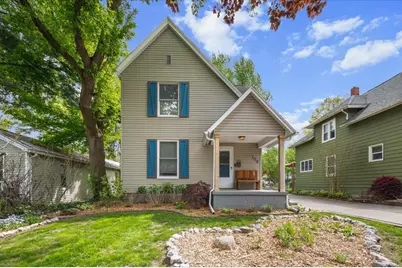 102 Bowne Street NE, Grand Rapids, MI 49505 - Photo 1