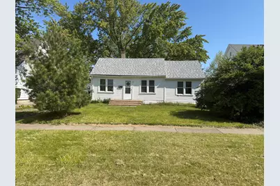705 Columbia Avenue, Saint Joseph, MI 49085 - Photo 1