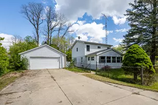 407 Bagg Ave, Jackson, MI 49203 - Photo 1