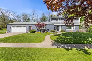 329 Eaton St, Battle Creek, MI 49017 - Photo 1