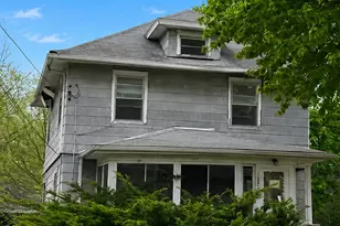 1232 Maple Ave, Jackson, MI 49203 - Photo 1
