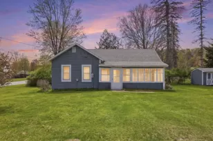731 Sherman St, Big Rapids, MI 49307 - Photo 1