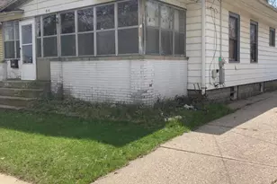 816 Richmond St NW, Grand Rapids, MI 49504 - Photo 1